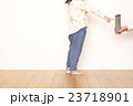 子供一人タブレット 23718901
