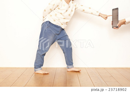 子供一人タブレット 子供一人タブレット 23718902