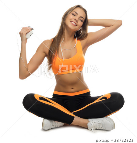 Young sporty girl listen music Young sporty girl listen music 23722323