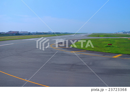 松山空港滑走路 23723368
