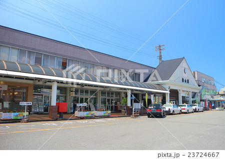松山駅舎　駅前 23724667