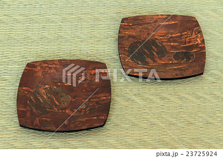 樺細工の角茶托 23725924