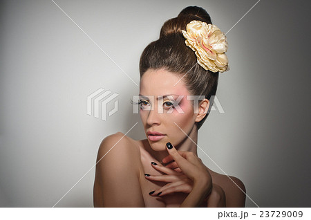 glamour lady glamour lady 23729009