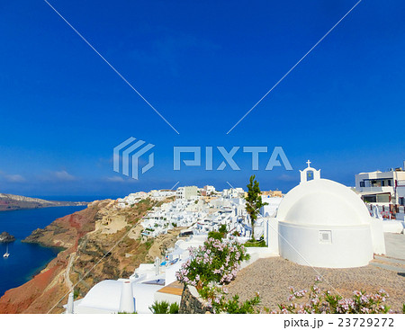 View to the sea from Oia village of Santorini View to the sea from Oia village of Santorini 23729272