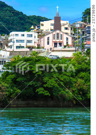 飽の浦教会と長崎港　長崎の教会群 23729696