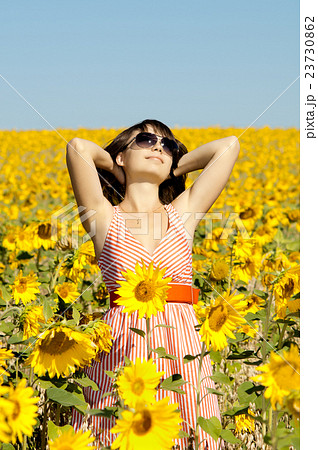 beautifully girl 23730862