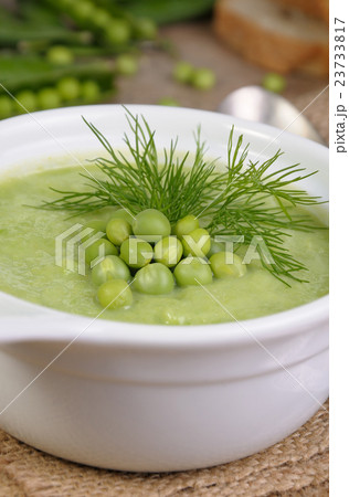 Pea soup puree Pea soup puree 23733817