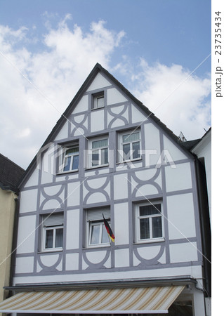 Tudor style house - gorgeous property 23735434