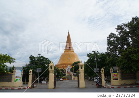 Phra Pathom Chedi in Thailand（タイ王国プラ・パトム・チェディ） 23737224
