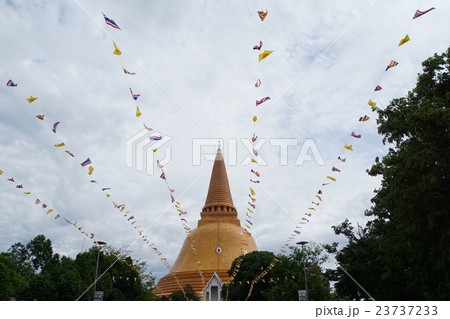 Phra Pathom Chedi, Thailand(タイ王国のプラ・パトム・チェディ) Phra Pathom Chedi, Thailand(タイ王国のプラ・パトム・チェディ) 23737233