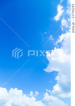 鮮やかに仕上げた積乱雲 空と雲の写真素材 空の背景素材 コピースペース 広告スペース 真夏イメージ 鮮やかに仕上げた積乱雲 空と雲の写真素材 空の背景素材 コピースペース 広告スペース 真夏イメージ 23740265