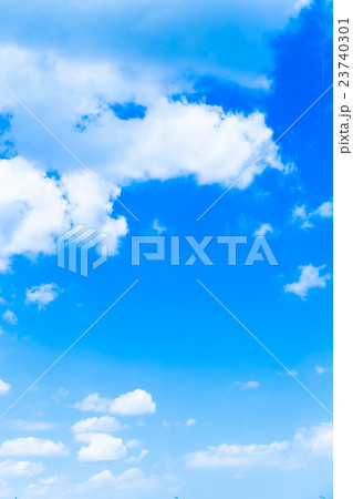 鮮やかに仕上げた積乱雲 空と雲の写真素材 空の背景素材 コピースペース 広告スペース 真夏イメージ 鮮やかに仕上げた積乱雲 空と雲の写真素材 空の背景素材 コピースペース 広告スペース 真夏イメージ 23740301