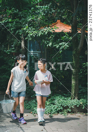 primary school child 23741376