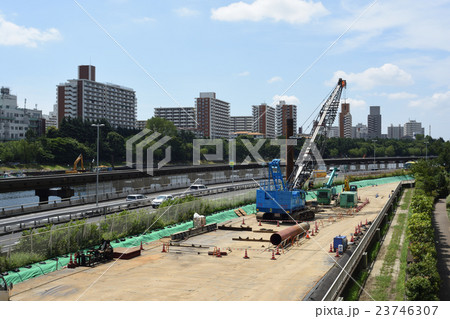 首都高速1号羽田線更新工事：工事中の迂回路 23746307