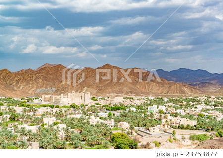 バハラの街(オマーン、バハラ) 23753877