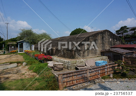 兵庫県加西市に太平洋戦争当時のまま残る姫路海軍航空隊「鶉野飛行場」:防空壕 兵庫県加西市に太平洋戦争当時のまま残る姫路海軍航空隊「鶉野飛行場」:防空壕 23756537