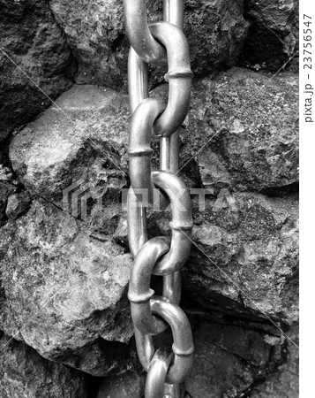 End knot of steel chain. Climbers path via ferrata End knot of steel chain. Climbers path via ferrata 23756547