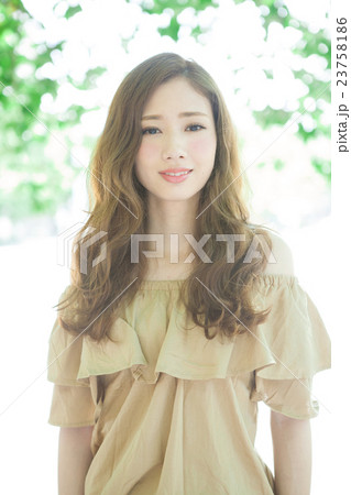 女性 ヘアスタイルイメージ 女性 ヘアスタイルイメージ 23758186