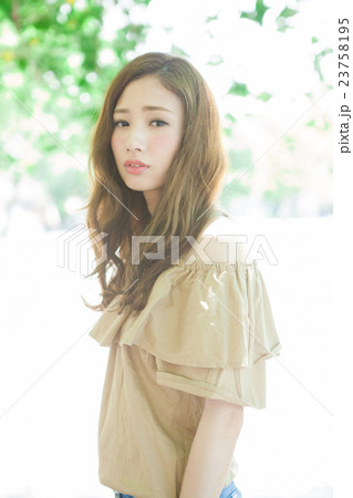 女性 ヘアスタイルイメージ 女性 ヘアスタイルイメージ 23758195