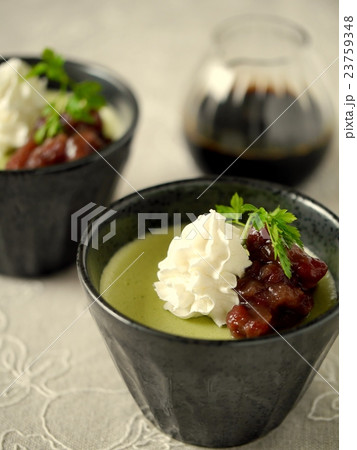 抹茶ババロア 黒蜜添え (縦位置) 抹茶ババロア 黒蜜添え (縦位置) 23759348