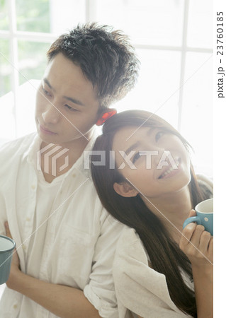 男女のライフスタイルイメージ 23760185