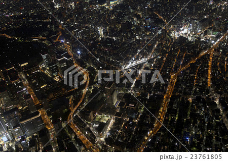 夜の東京都中央区日本橋付近を空撮 夜の東京都中央区日本橋付近を空撮 23761805