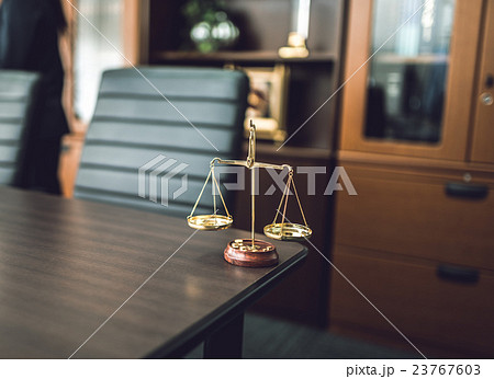 弁護士事務所 23767603