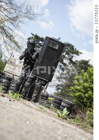 Spec ops police officer SWAT 23770233