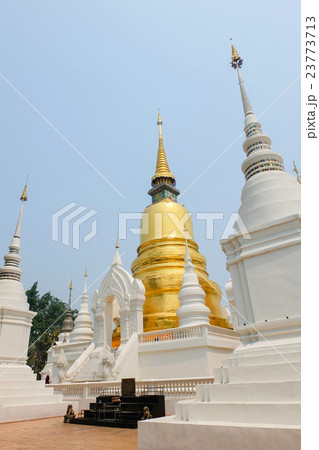 golden pagoda in wat suan dok temple golden pagoda in wat suan dok temple 23773713