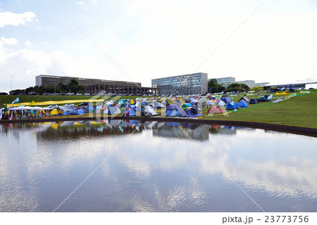 ブラジル　ブラジリア　国会議事堂 23773756