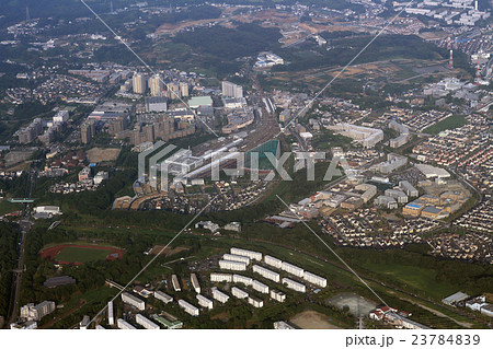 京王相模原線若葉台駅付近を空撮 23784839