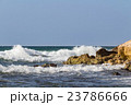 waves on to the seashore 23786666