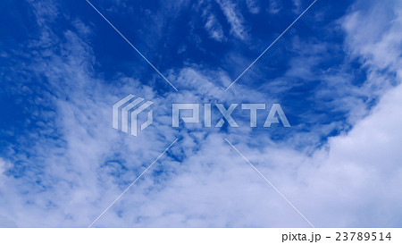 7月後半真夏の空と雲 16:9 23789514