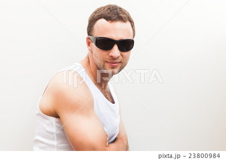 Caucasian man in white shirt Caucasian man in white shirt 23800984