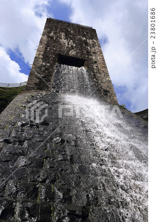 香川県観音寺市大野原町、国重文「豊稔池堰堤」 23801686
