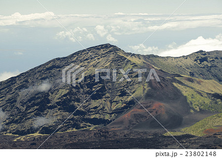 ハレアカラ国立公園の山頂の景色 23802148