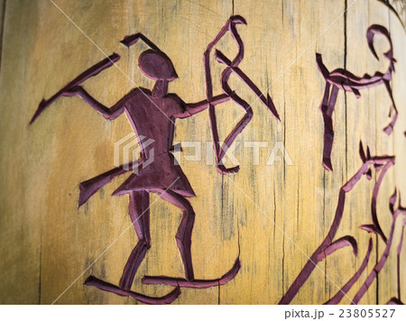 Petroglyphs on the tree 23805527