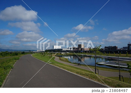 あさひかわ北彩都ガーデンから見る旭川駅 23808497