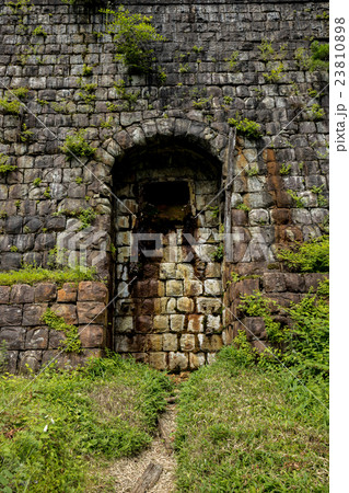 別子山銅山　東平地区　東平貯鉱庫跡 23810898