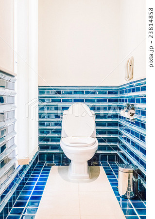 Toilet seat 23814858