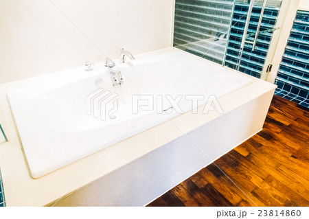 Bathtub Bathtub 23814860