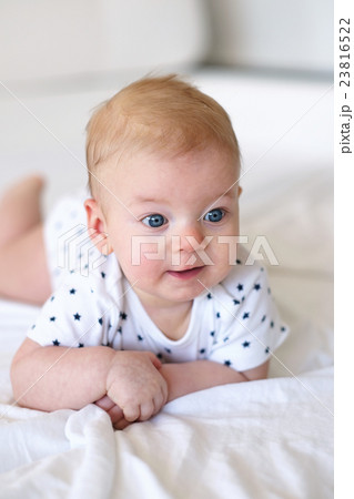 Baby with blue eyes Baby with blue eyes 23816522
