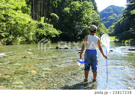 川遊びする男の子 川遊びする男の子 23817238