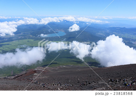 富士山頂上からの眺め 23818568