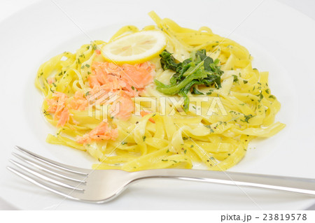 おいしいフェットチーネ、クリームソース 23819578