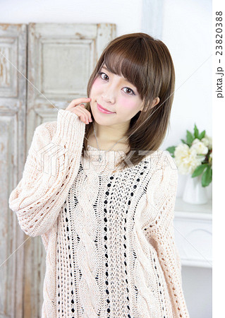 若い女性 ヘアスタイル 若い女性 ヘアスタイル 23820388