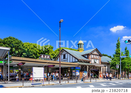 原宿駅　表参道口　駅前の風景 23820718