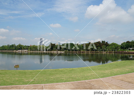 Benjakitti Park（バンコク、ベンチャキティ公園） 23822303