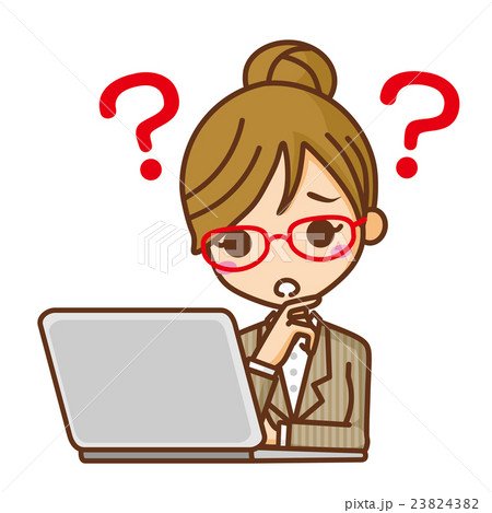 眼鏡のビジネスウーマンとPC 23824382