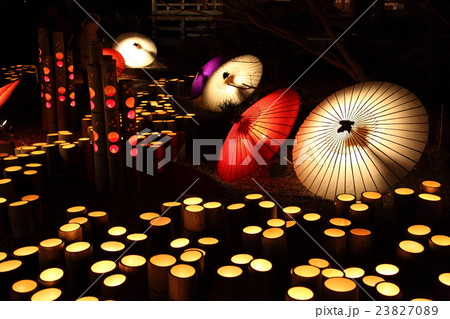 和傘と灯籠 23827089